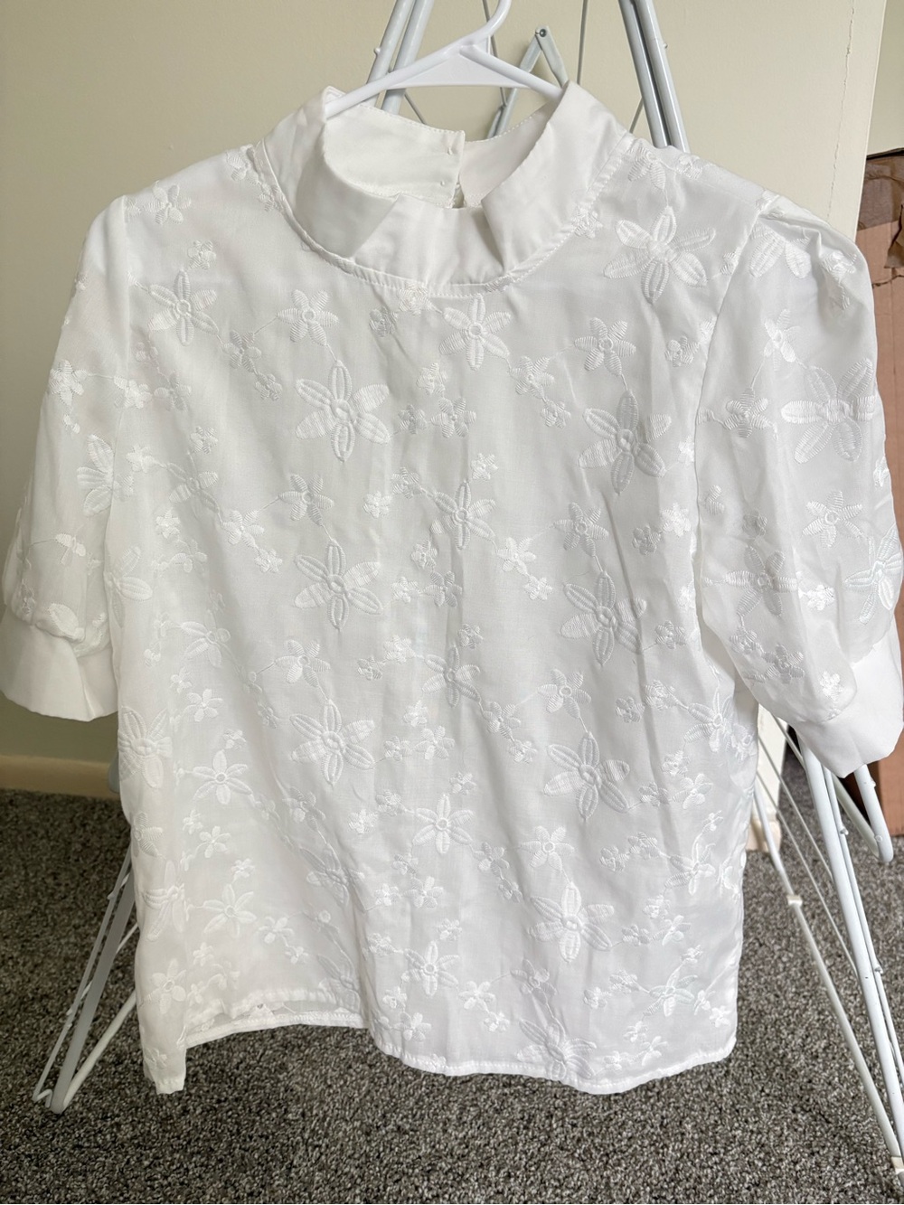 SHEIN White Floral Embroidered Puff Sleeve Top